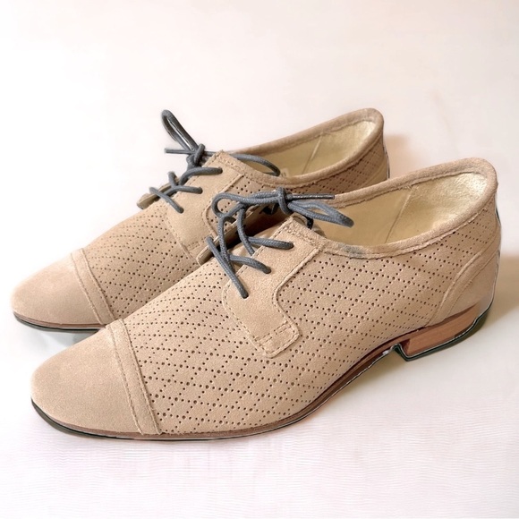 J Shoes Shoes - J Shoes Suede Hoxton Oxfords New Condition Size 8.5